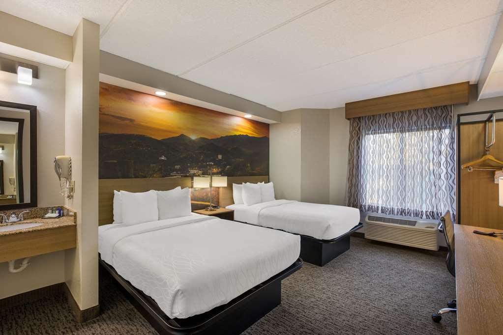 Clarion Pointe Sevierville-Pigeon Forge الغرفة الصورة