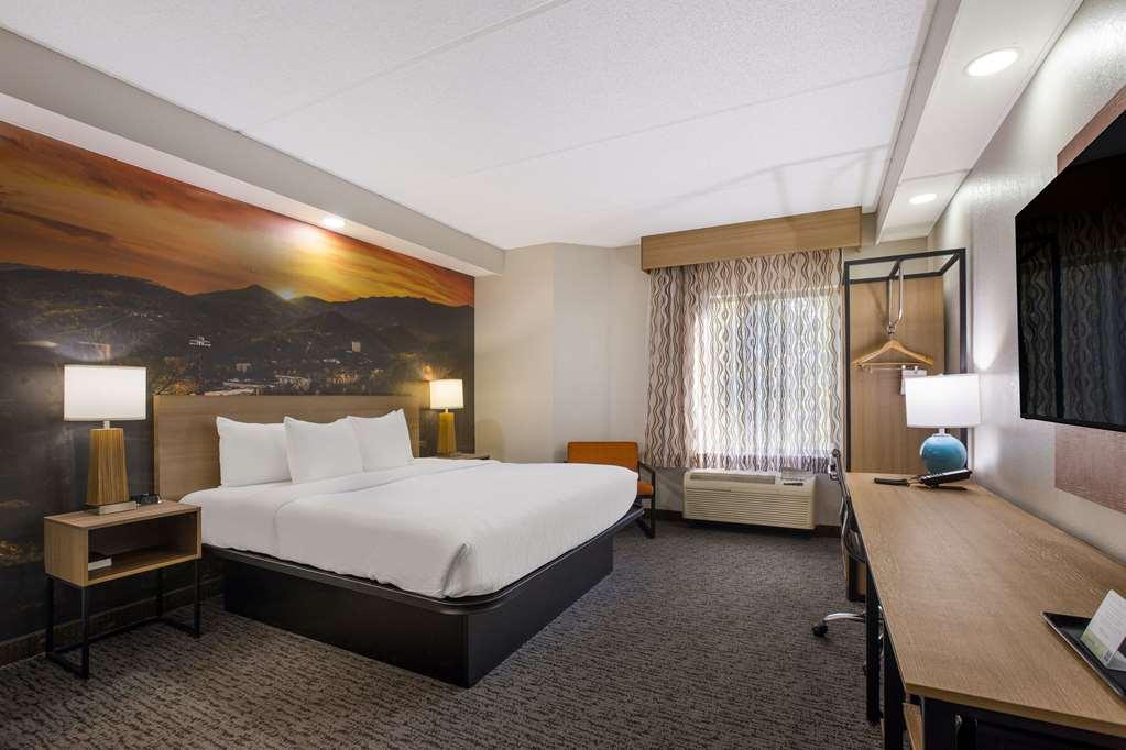 Clarion Pointe Sevierville-Pigeon Forge الغرفة الصورة