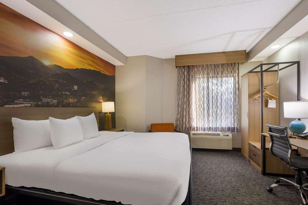 Clarion Pointe Sevierville-Pigeon Forge الغرفة الصورة